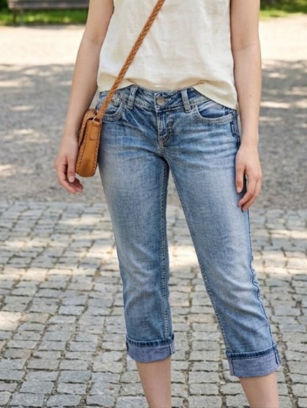 Silver Jeans Light Blue Cropped Ankle Jeans Size W29